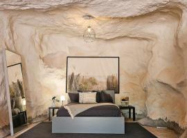 The Caves at Moab - At Private Riverside Ranch，位于摩押的酒店