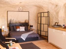 The Caves at Moab - At Private Riverside Ranch，位于摩押的酒店