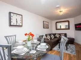 Charming 2BR Central Flat with Fast WiFi & Easy Train Access!
