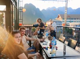 Champa Inn Hotel，位于万荣的酒店