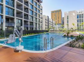 New Olympic Park 2 bedroom Condo -Pool Gym Parking 9，位于悉尼的酒店