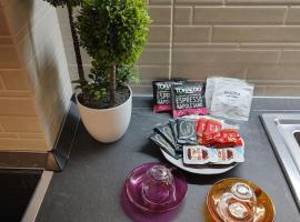 Appartamento 2 camere 1 bagno，位于沃盖拉的酒店