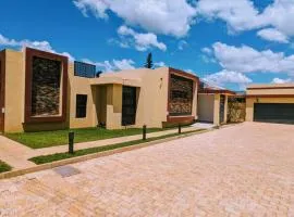Hilltop Executive Lodge