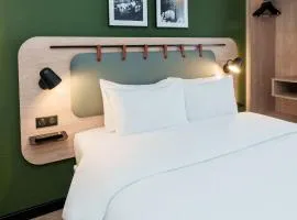 尚佩雷勒瓦卢瓦门巴黎西钟楼酒店