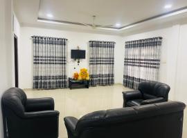 Jaffna Nest，位于贾夫纳的带停车场的酒店