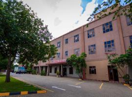 Panone Hotels - King'ori Kilimanjaro Airport，位于莫希的酒店