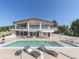 Villa Montefalcone 8 by Marche Holiday Villas