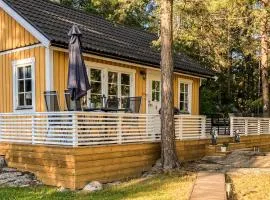Lovely Home In Strängnäs With Kitchen
