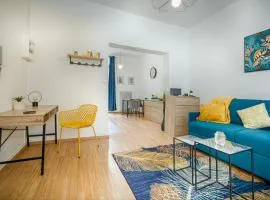 Studio with Terrace - Train Station 2 min away