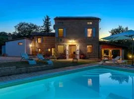 Casa Felicita 8 by Marche Holiday Villas