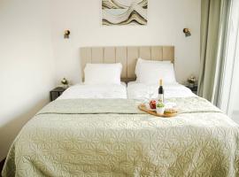 נווה מדבר - צימרים ירוחם，位于耶鲁姆的酒店