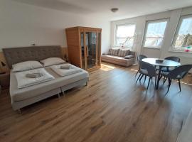 Apartment Honey Bee with SAUNA，位于科巴里德的酒店