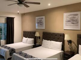 Hotel Plaza，位于Sabinas的酒店