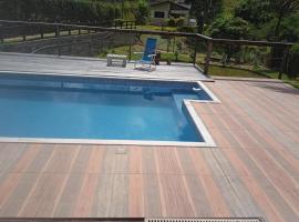 Casa de Campo proximo a Juiz de Fora MG- granjaerralugueld，位于Chácara的酒店