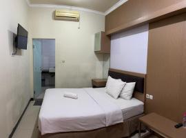 Hotel Dragon Palace，位于特尔纳特岛的酒店