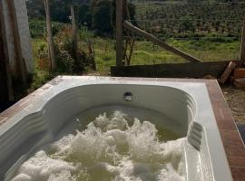 Campo, aire puro, luciérnagas, jacuzzi, Sauna y Asador，位于Pasca的酒店