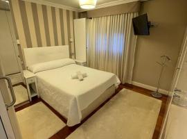 Apartamento Castro Urdiales Centro con Parking，位于乌迪亚莱斯堡的酒店