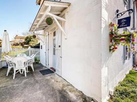 2 Bedroom Cozy Home In Oradour-Fanais，位于Oradour-Fanais的酒店
