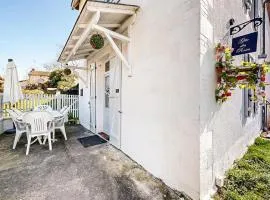 2 Bedroom Cozy Home In Oradour-Fanais