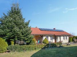 3 Bedroom Cozy Home In Sobacz，位于Sobącz的酒店