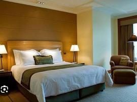 Hotel The Param Grand Regency - 750 Meters From Ram Mandir Ayodhya A Unit of Ramansh Group of Hotels，位于Ayodhya的酒店