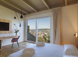 Uefio - Luxury Suites，位于蒙泰迪普罗奇达的豪华酒店