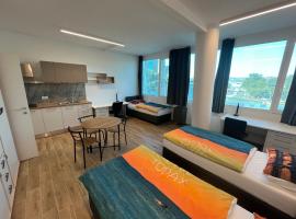 Motel Barka，位于科佩尔的酒店