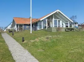 Nice Home In Ebeltoft With Sauna