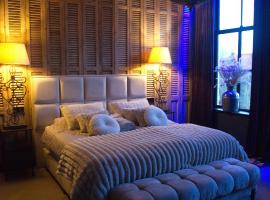 Roomz B&B，位于Kloosterzande的带热水浴缸的酒店