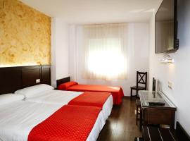 Hotel Restaurante Sostenible La Laguna，位于Brozas的酒店