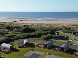 Ffrith Glamping Pods without hot tub，位于普利斯坦丁的酒店