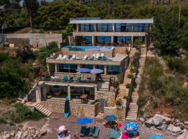 Suites Castello，位于巴尔的酒店