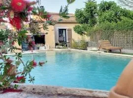 Maison des Cigales 8 personnes avec piscine