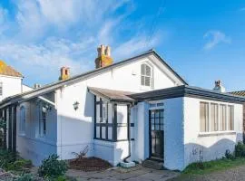 Whitecliff by Keepers Cottages