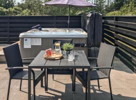 Awesome Home In Blåvand With Sauna，位于布拉万德的酒店