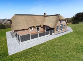 Stunning Home In Ulfborg With Sauna，位于乌尔夫堡的酒店