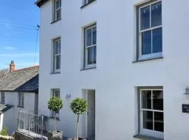 Luxury First-Floor Georgian Apartment in Boscastle, Cornwall