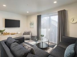 6G Moab RedCliff Condo POOL & HOT TUB，位于摩押的酒店