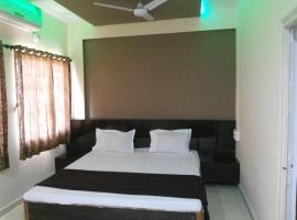 Hotel Relax，位于Vasad的酒店