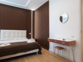 Relais San Demetrio - Modern & Central rooms，位于萨莱诺的酒店