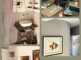Arona Picasso's House Modern Art，位于阿罗纳的酒店
