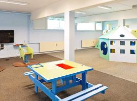 2 person holiday home in Ringkøbing，位于灵克宾的酒店