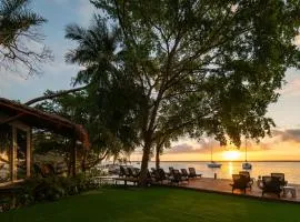 Casa Aakal Lagoon Front