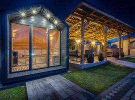 Pensiunea Adrian，位于诺瓦齐- 斯特拉尼的带热水浴缸的酒店