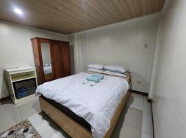 pacific apartment，位于Ubay的酒店