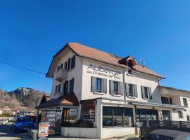 约克斯城堡酒店，位于La Cluse et Mijoux的酒店