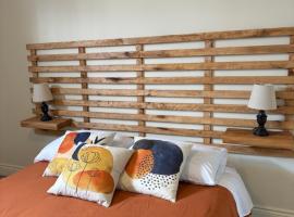 Spacieux 4,5 Parfait pour des Vacances Confortables !，位于梅干提克湖的酒店