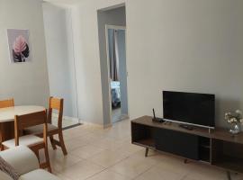 Gracioso ap in Sete Lagoas，位于塞蒂拉瓜斯的酒店