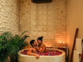 Olbil Hotel Boutique，位于巴利亚多利德的带按摩浴缸的酒店