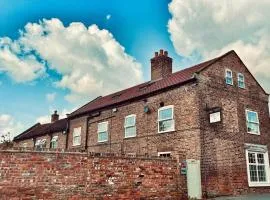 Maypole Farm, Cawood